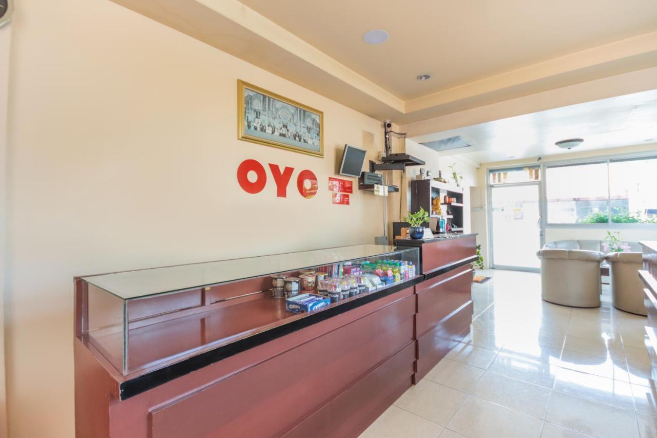 Oyo 889 Baan Sakdidet Hotel Wichit Buitenkant foto